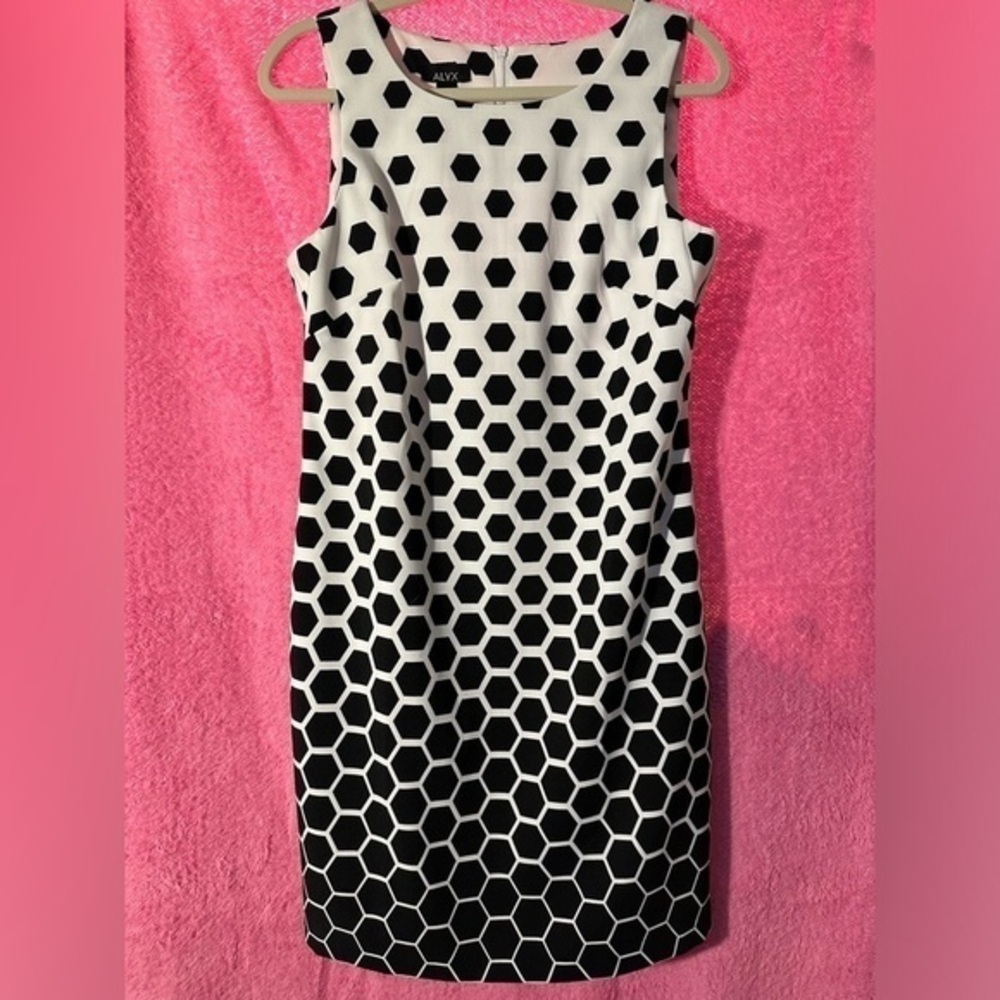 ALYX size 4 women’s white and black dots knee length dress